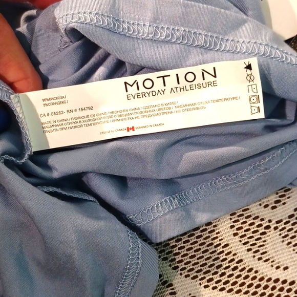 NEW WITH TAGS! M Point Zero T-shirt - Motion everyday Athleisure (4553 - Picture 7 of 8